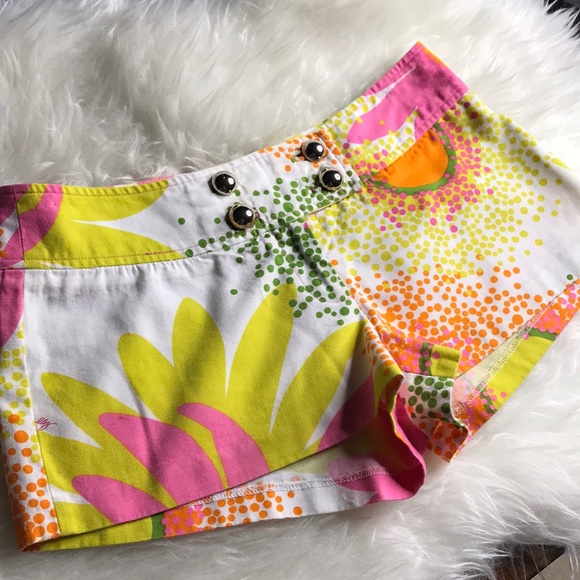 Milly of New York Pants - MILLY OF NEW YORK Multicolor Dots Short Shorts 6